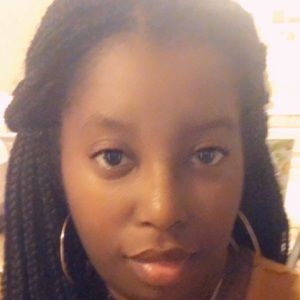 Meet your Posher, Aquia